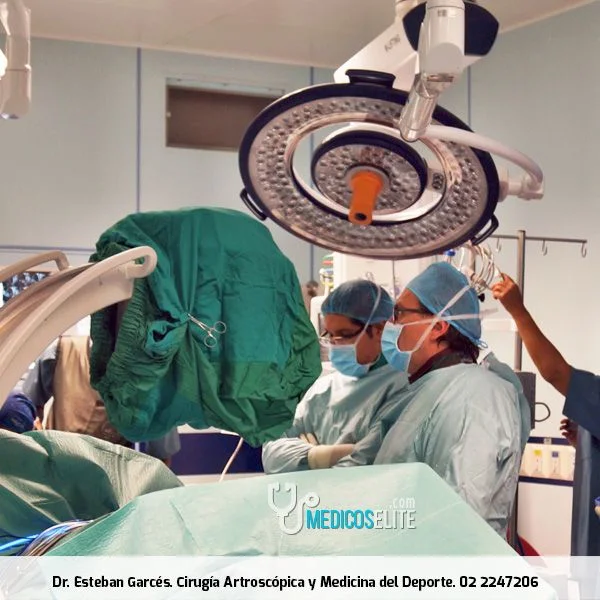 dr-esteban-garces-Cirugia-Artroscopica-Medicina-del-deporte